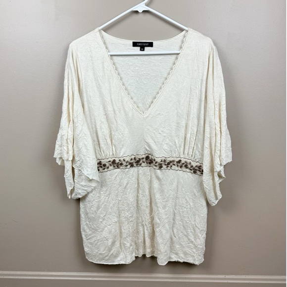 Karen Kane Tops - Karen Kane Cream V Neck Floral Crinkle Flare Sleeve Top Size 2X